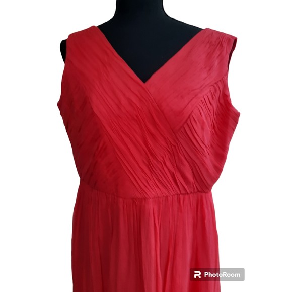 Donna Morgan 100% Silk Textured A Line Dress Red Lined Size 12 Sleeveless Zipper - Picture 3 of 8
